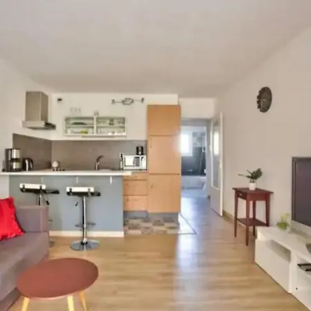 Apartment Spacieux 2 Pieces Proche De La Mer Hyper Centre Saint-Raphaël